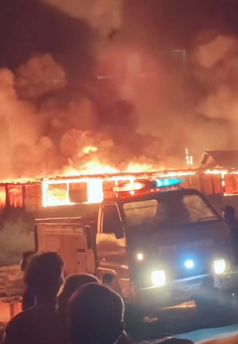 Duka Di Malam Suci, Luka Di Pasar Monza