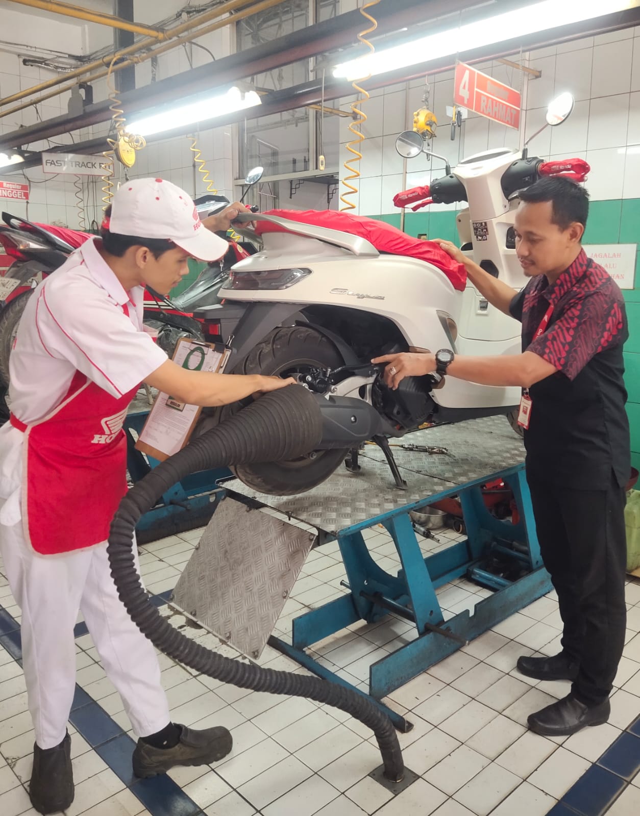 Program Istimewa AHASS Manjakan Kartini Sumut