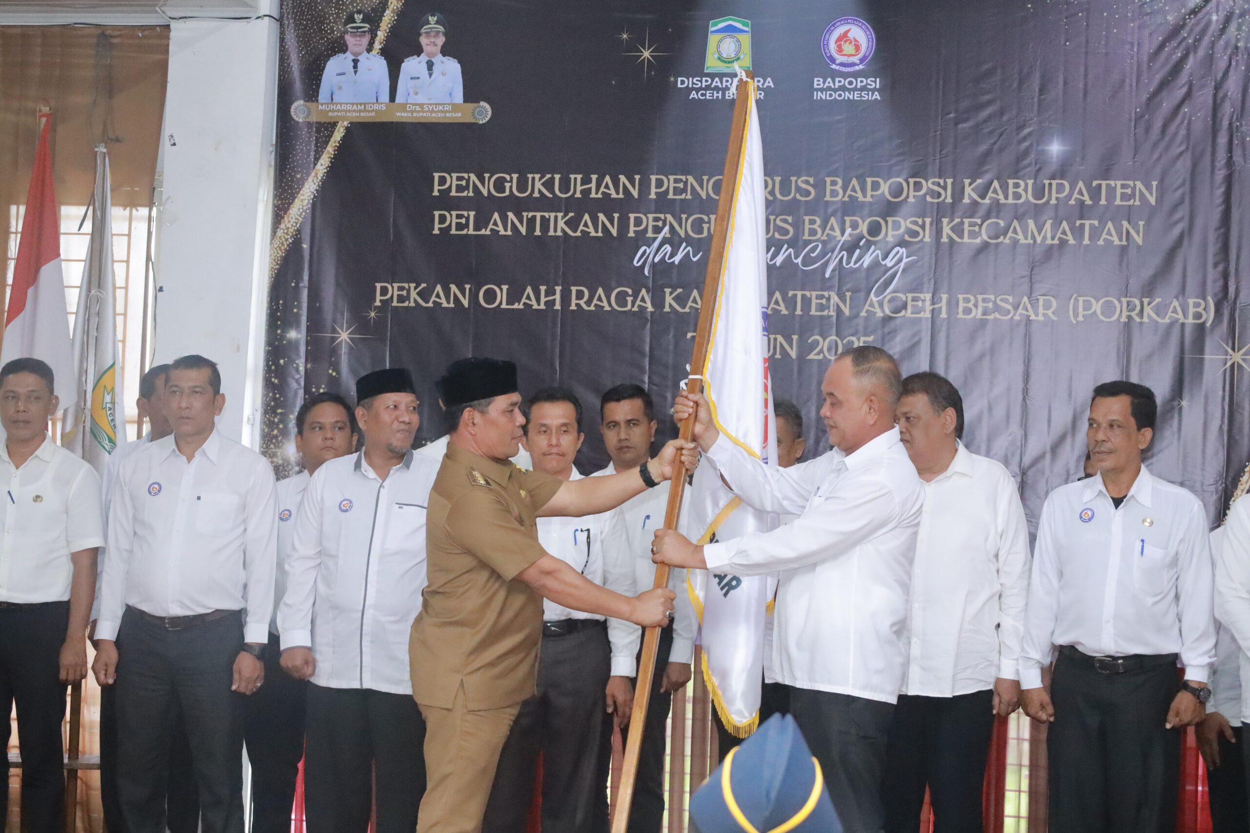 Kukuhkan Pengurus BAPOPSI Kabupaten Dan Kecamatan, Bupati Syech Muharram Minta Pengurus Hindari Praktik KKN