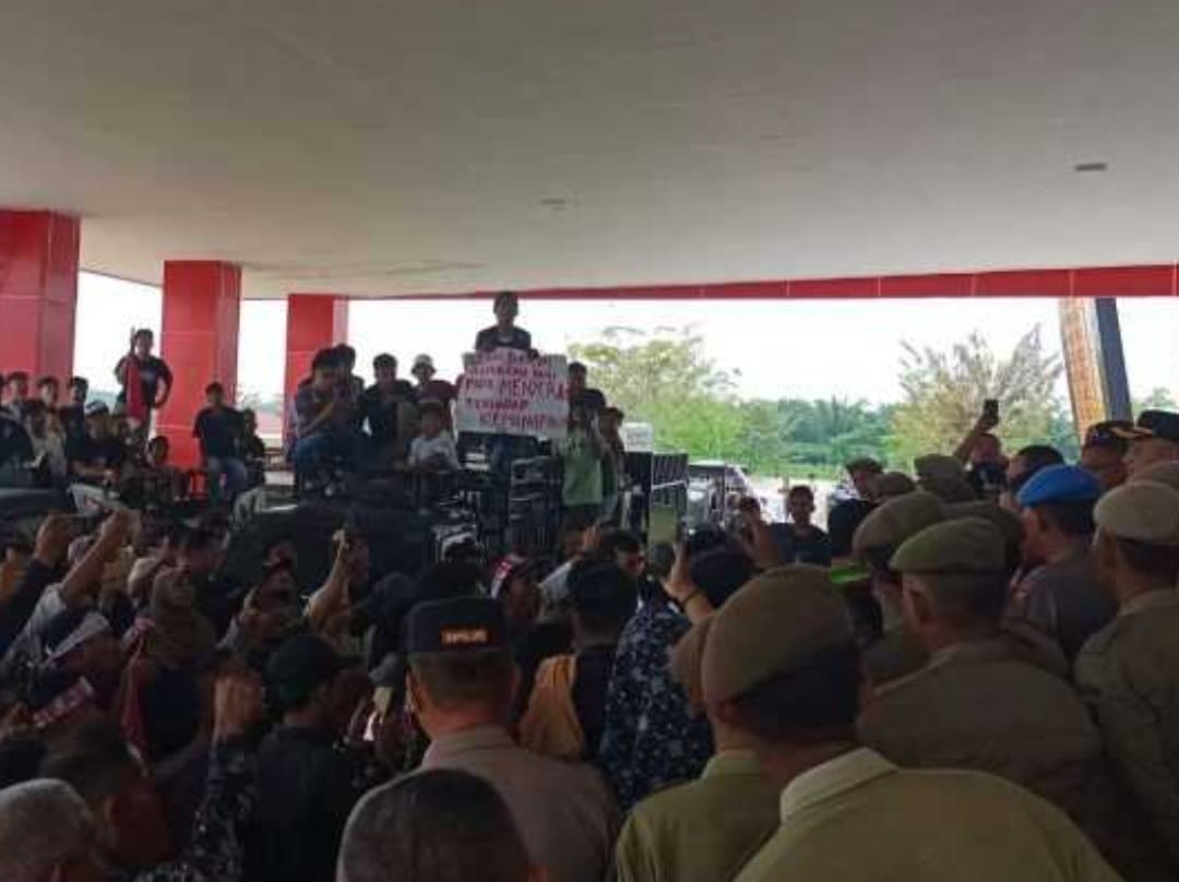 Program 100 Hari Kerja Bupati Batubara Terkesan "Bualan"