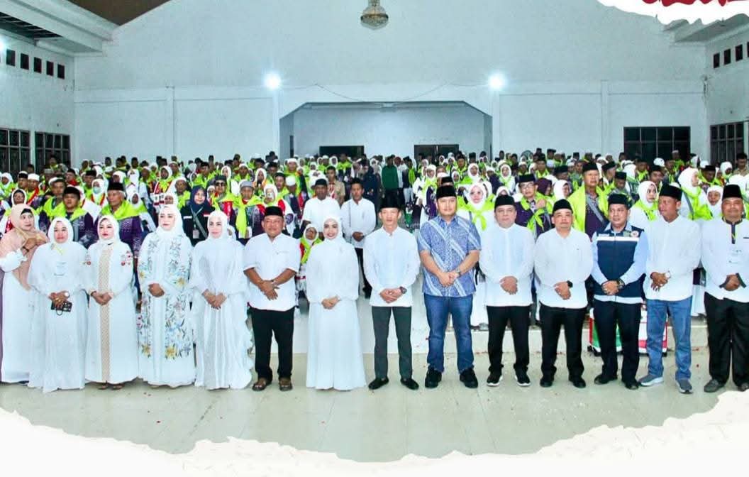 360 Calon Jemaah Haji Diberangkatkan Bupati L.Batu