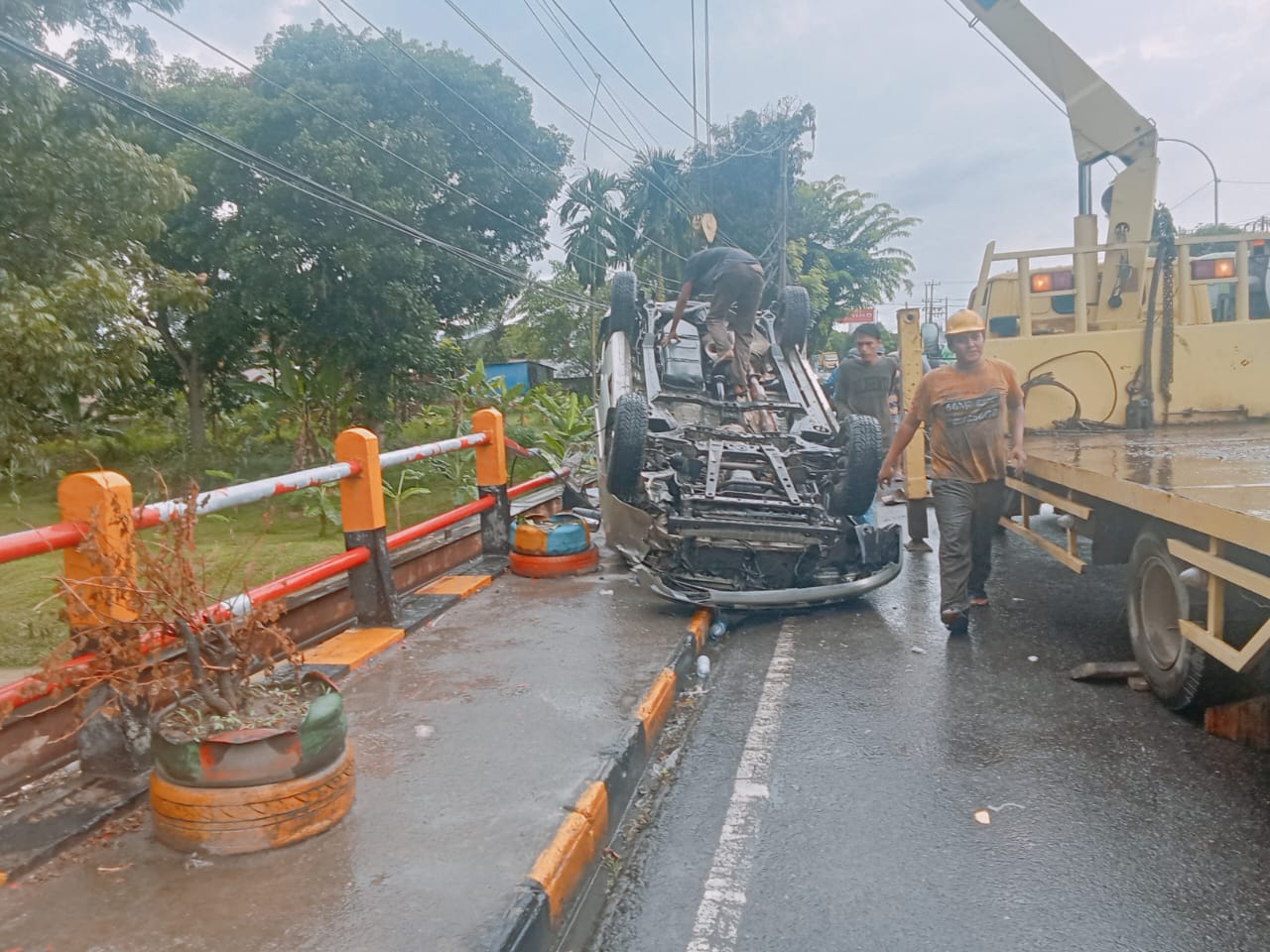 Pengendara Sepeda Motor Tewas Lakalantas Dengan Mobil Di Jalinsum