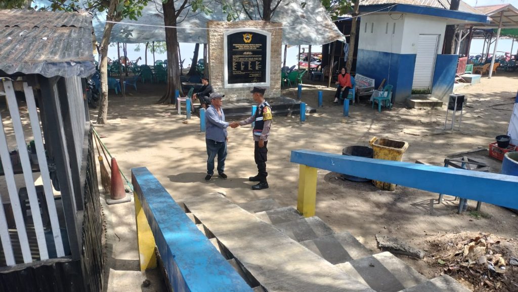 Antisipasi Cuaca Ekstrem, Polsek Ulee Lheue Patroli Di Pesisir Pantai