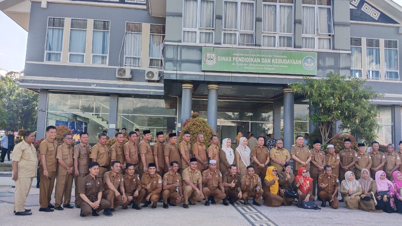 Bupati Agara Tekankan Pentingnya Disiplin ASN