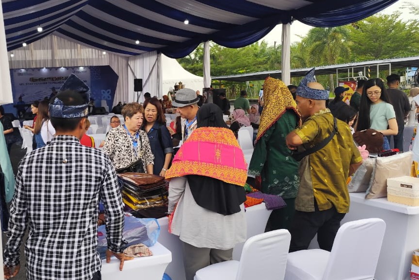 Pelindo Kualatanjung Sambut Ribuan Turis Dari Kapal Pesiar MV Star Voyager