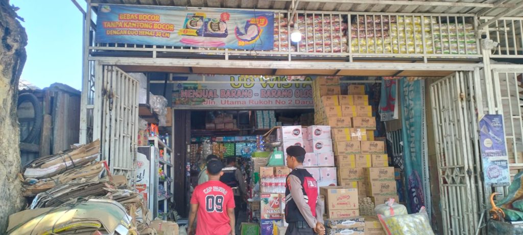 Bhabinkamtibmas Polsek Syiah Kuala Pantau Ketersediaan Sembako Jelang Idul Adha