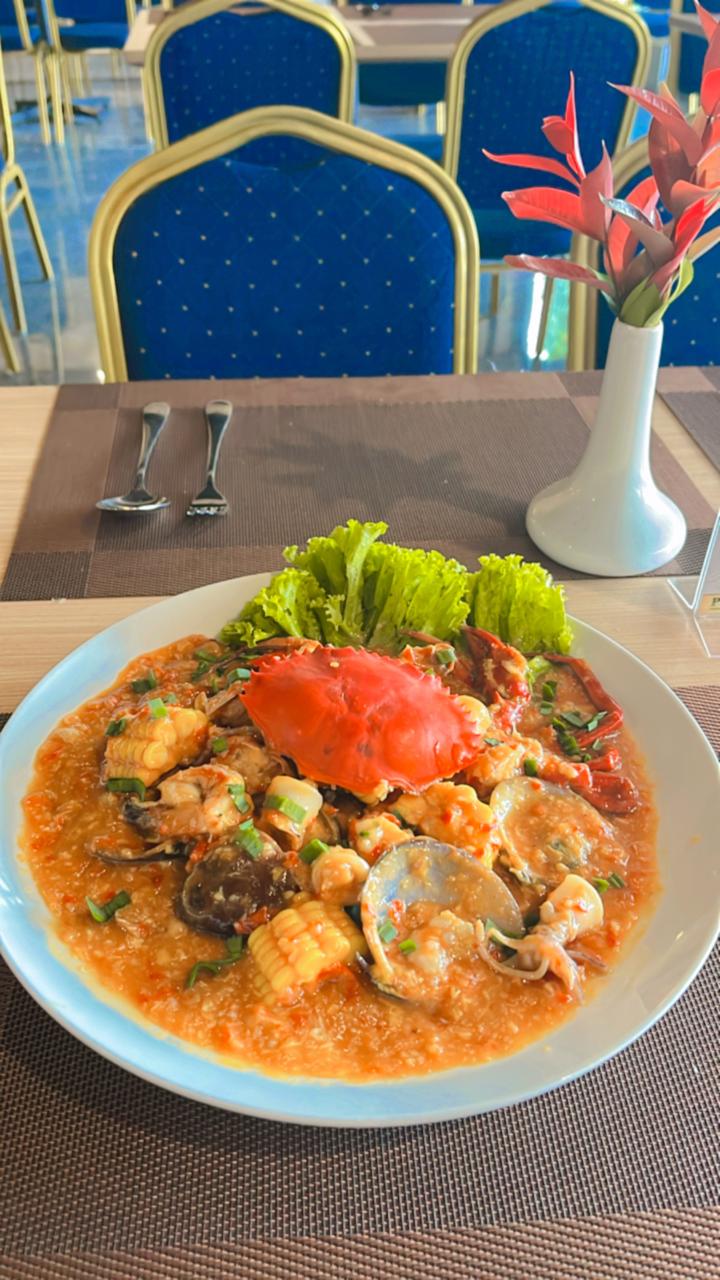 Parkside Meuligoe Hotel Meulaboh Hadirkan Promo Kuliner Terbaru: "Seafood Serak" Gaya Singaporean
