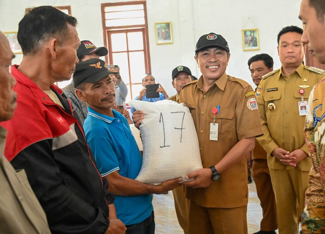 Pemkab Humbahas Salurkan Batuan Pangan