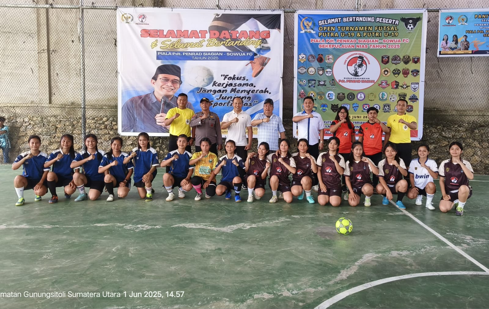 Ketua DPRD Gunungsitoli Buka Turnamen Futsal U-19 se-Kepulauan Nias