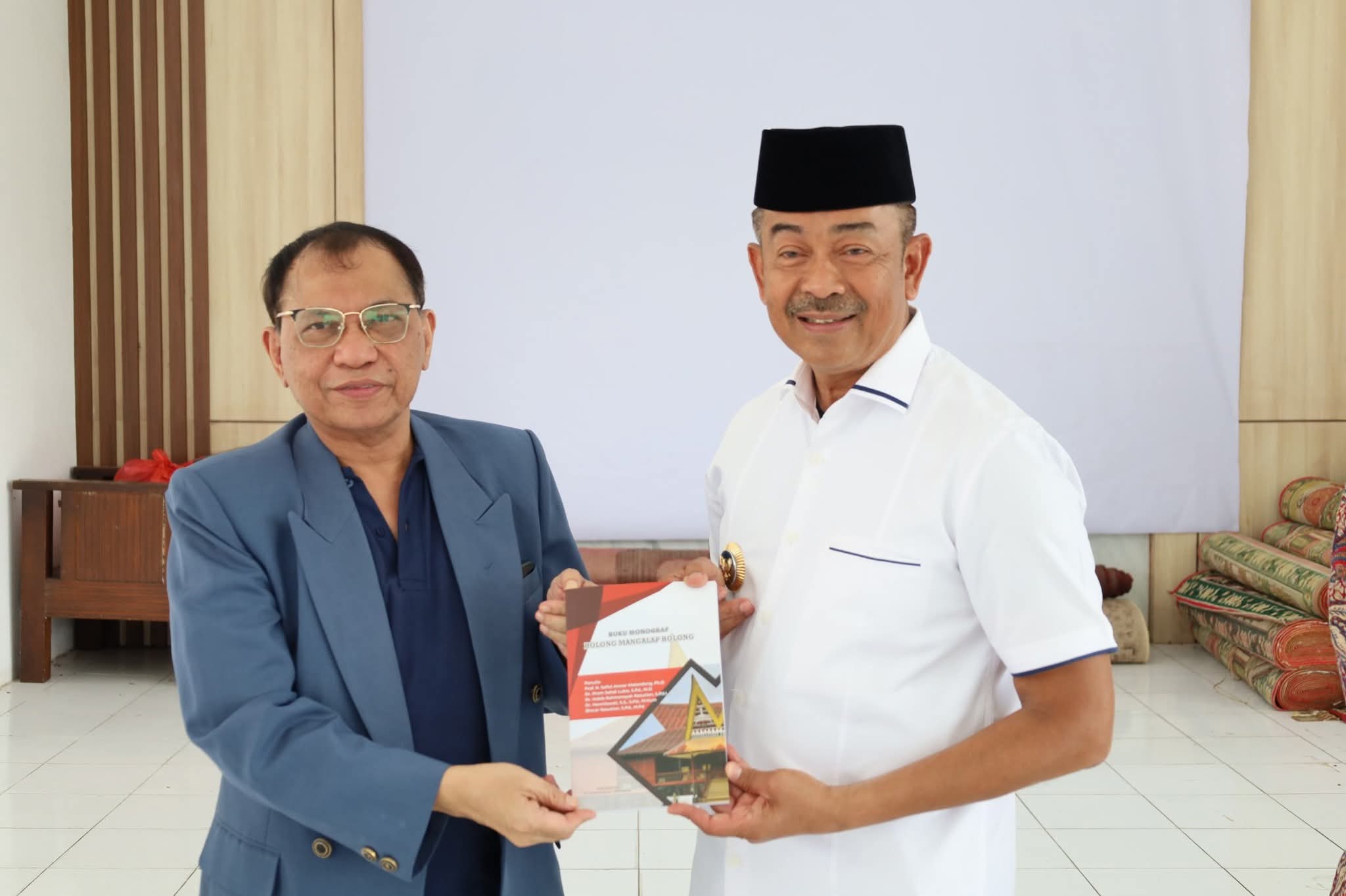 Buku Monografi "Holong Mangalap Holong", Instrumen Penting Pemahaman Budaya Mandailing