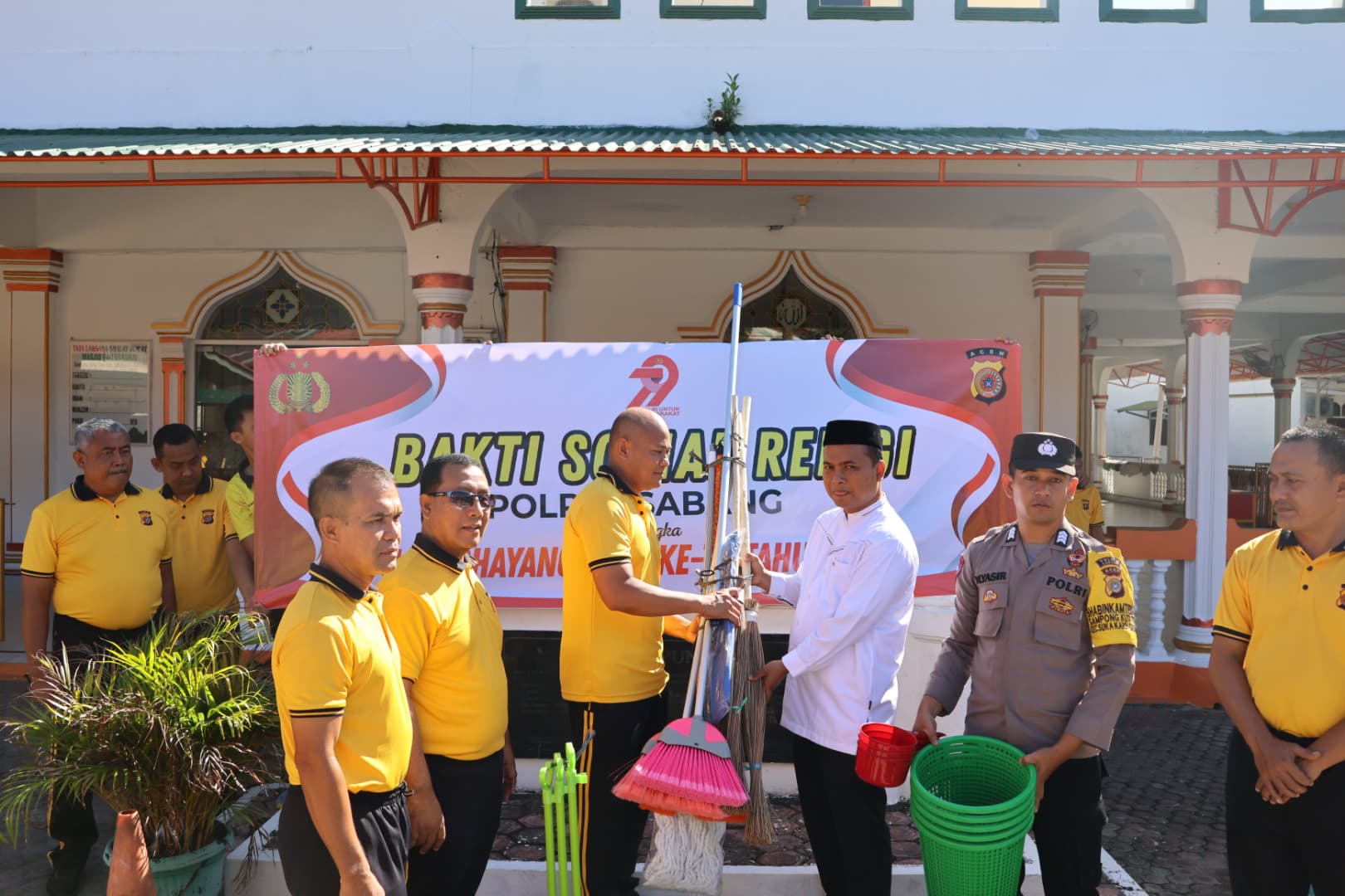 Polres Sabang Gelar Bakti Sosial Sambut Hari Bhayangkara Ke-79