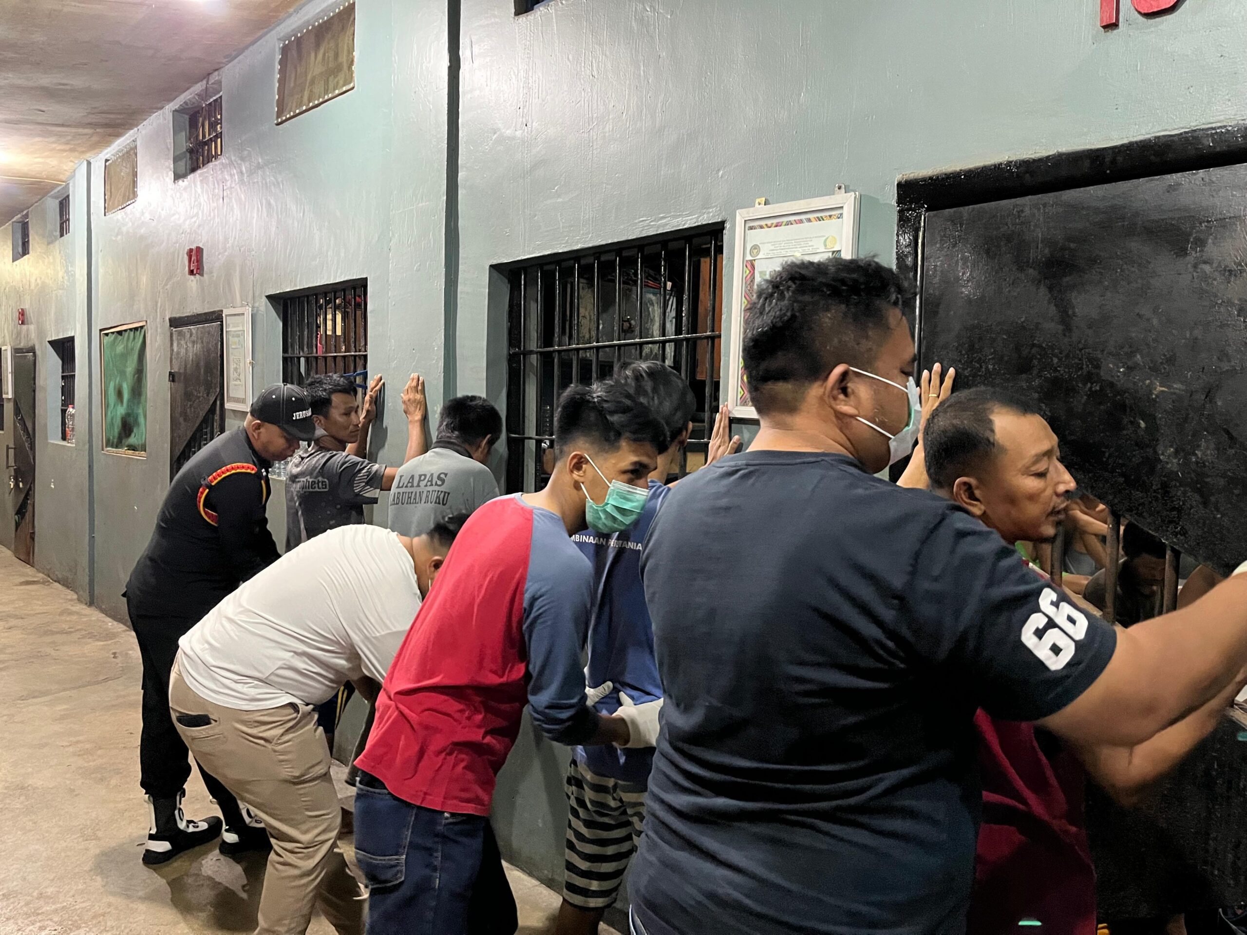 Lapas Labuhanruku Geledah Kamar 16 Blok Akasia
