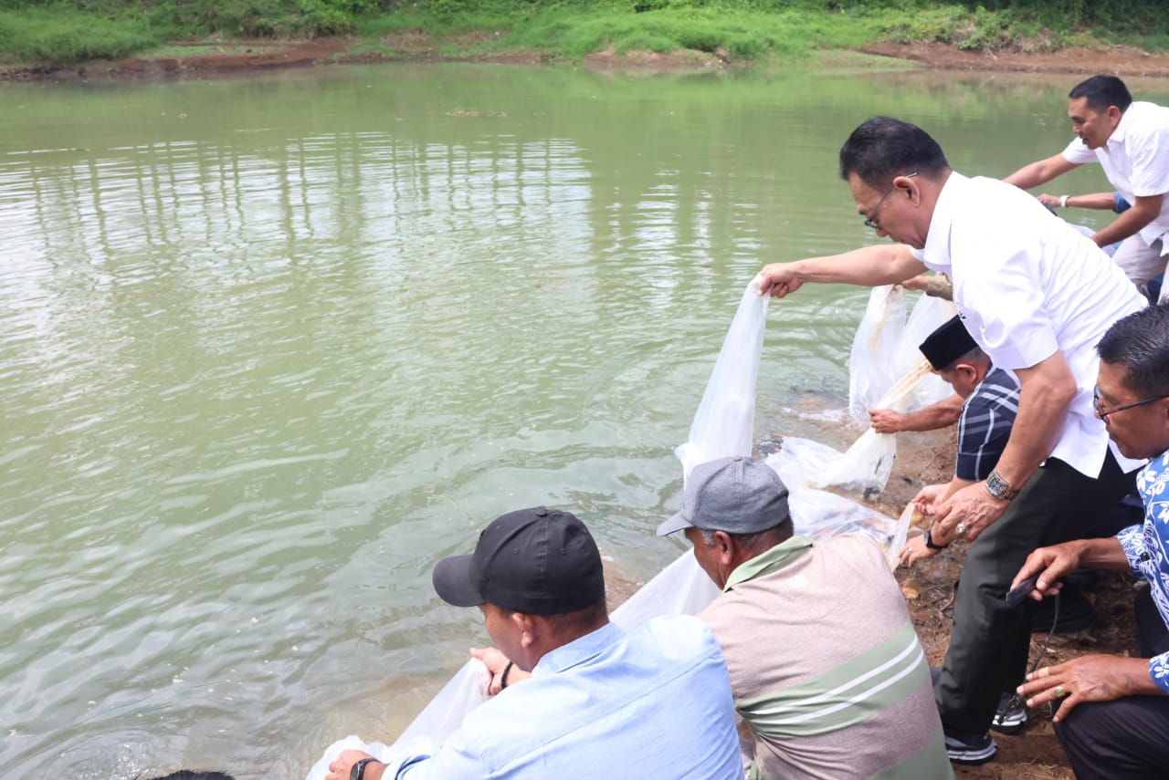 Wujudkan Tapsel Swasembada Ikan, Camat Angkola Timur: Kami Siap
