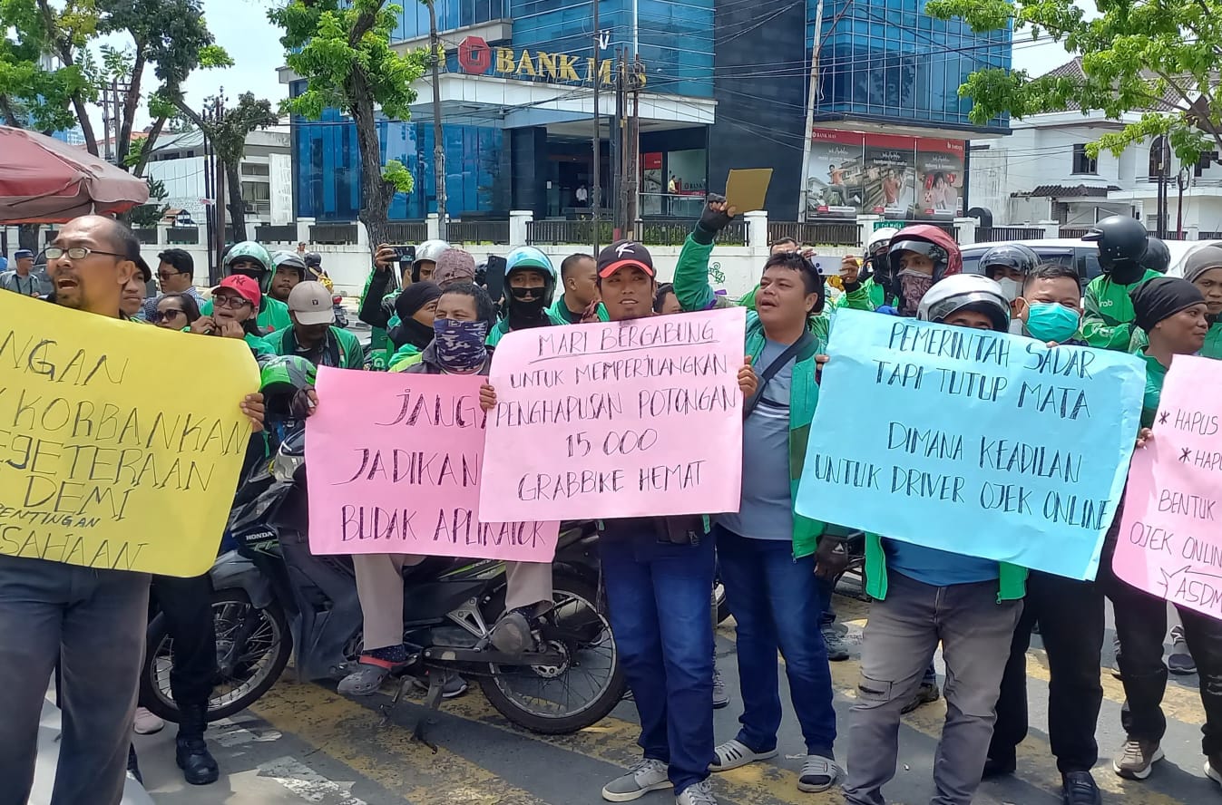 Gubsu Diminta Cari Solusi Aplikator Rugikan Driver Ojol