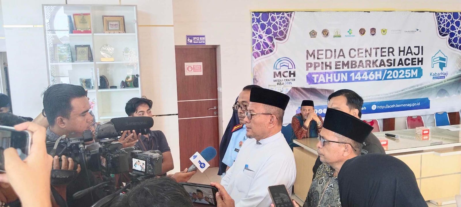 Besok Jemaah Haji Aceh Tiba, Petugas Dan Keluarga Diminta Pakai Masker Saat Jemput