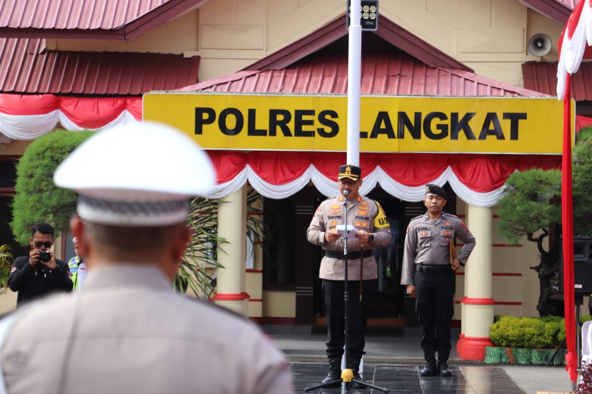 Kapolres Langkat Pimpin Apel Gelar Pasukan Ops Kepolisian Patuh Toba 2025