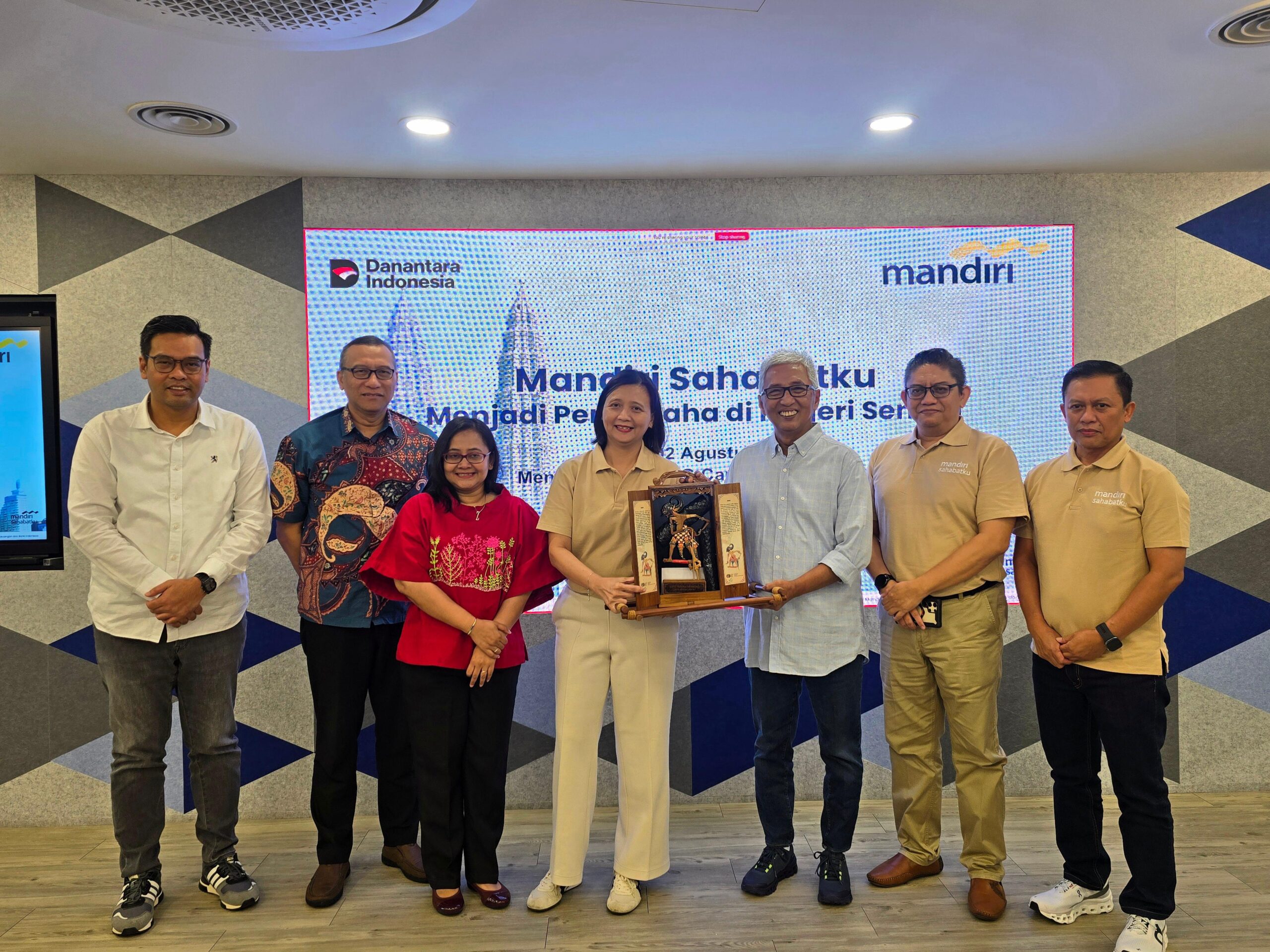 Akselerasi Penguatan SDM Nasional, Mandiri Sahabatku Dorong Pemberdayaan 125 PMI di Kuala Lumpur