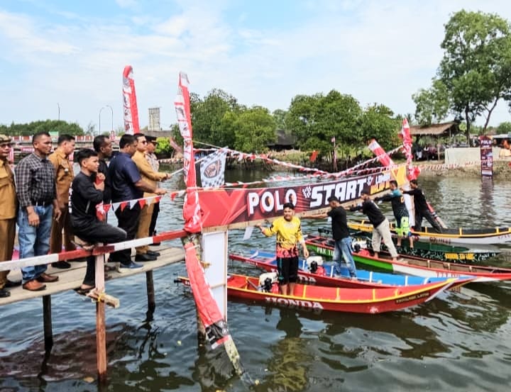 Balap Boat Wisata Gampong Proklim Semarakkan HUT ke-80 RI Di Kota Langsa