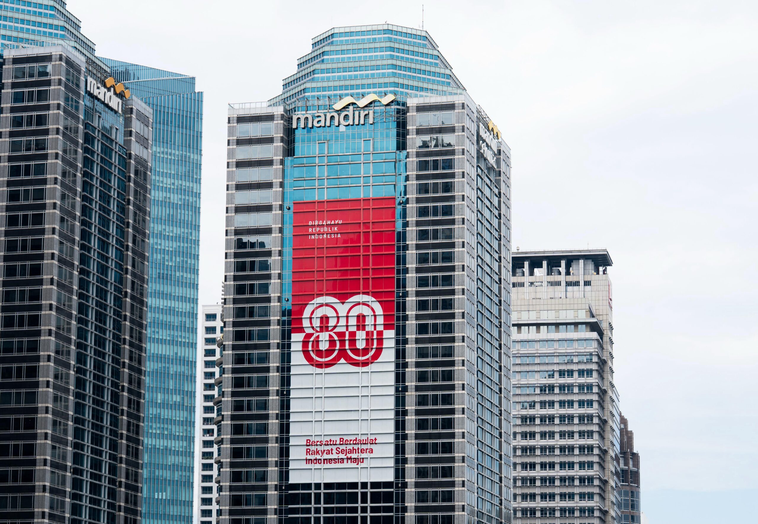 Konsisten Akselerasi Perekonomian, Bank Mandiri Pertahankan Gelar Best Bank in Indonesia Tiga Tahun Berturut-turut dari Euromoney