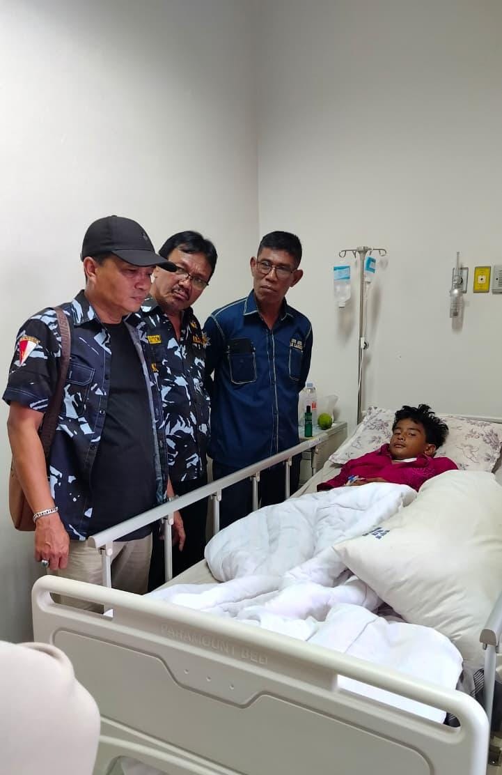Ketua AMPI Langkat Jenguk Farel Korban Monyet Liar