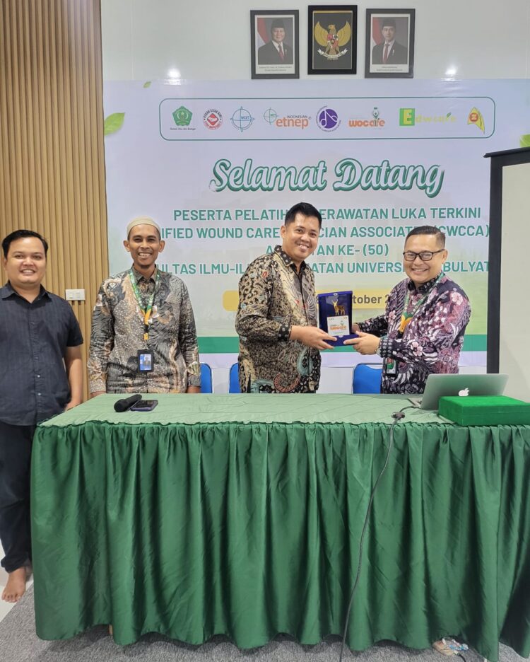 Kerja Sama Fikes Unaya Aceh Besar - PT Edwcare Kota Langsa Gelar Pelatihan CWCCA