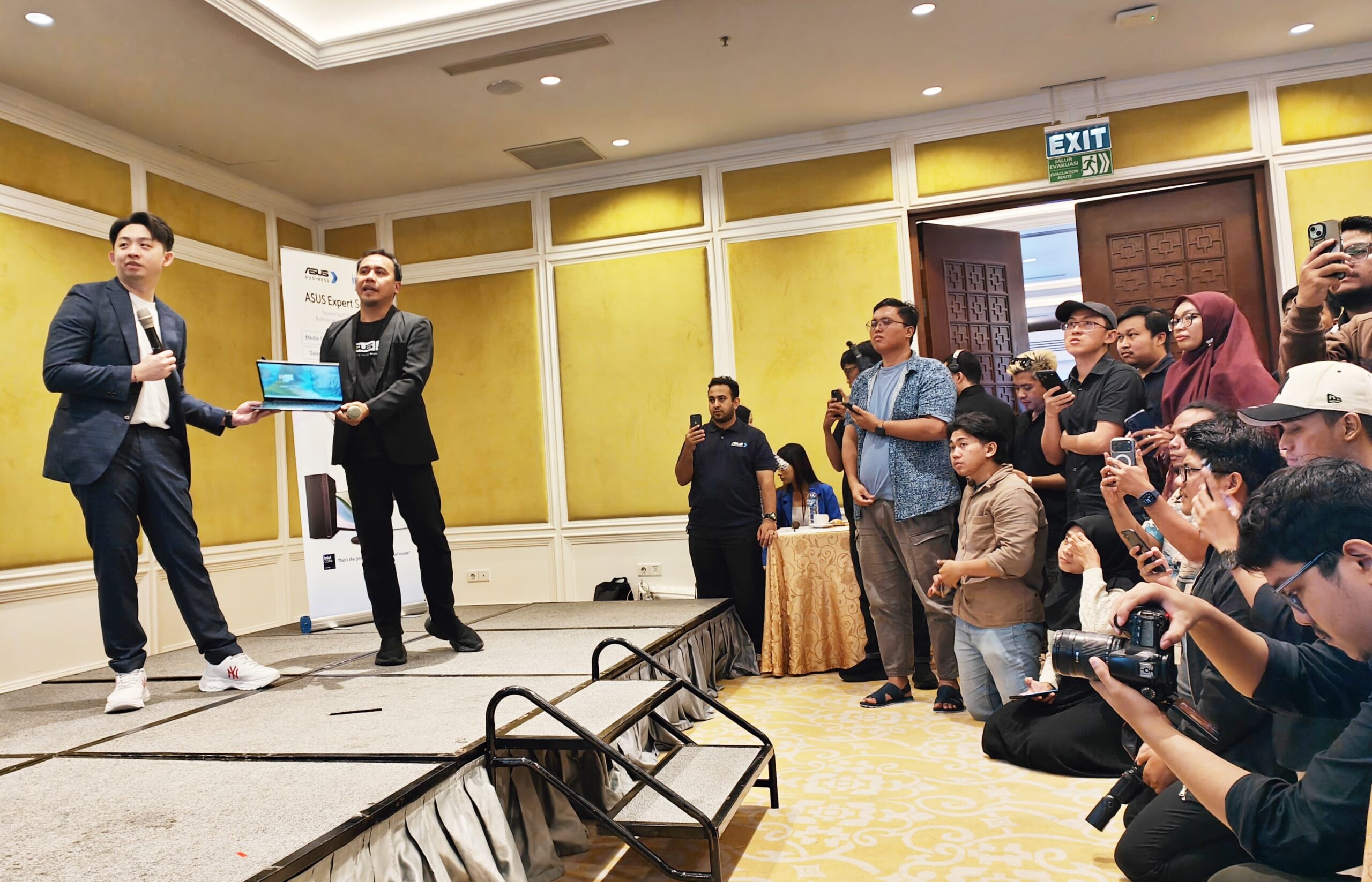 Rangkaian ASUS ExpertBook Series Hadir di Sumatera Utara, Perkuat Dukungan untuk Ekosistem Bisnis Lokal