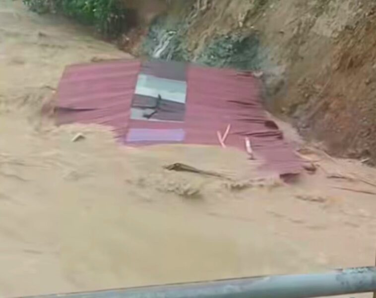 Sejumlah Wilayah Di Nisel Dilanda Banjir Dan Longsor