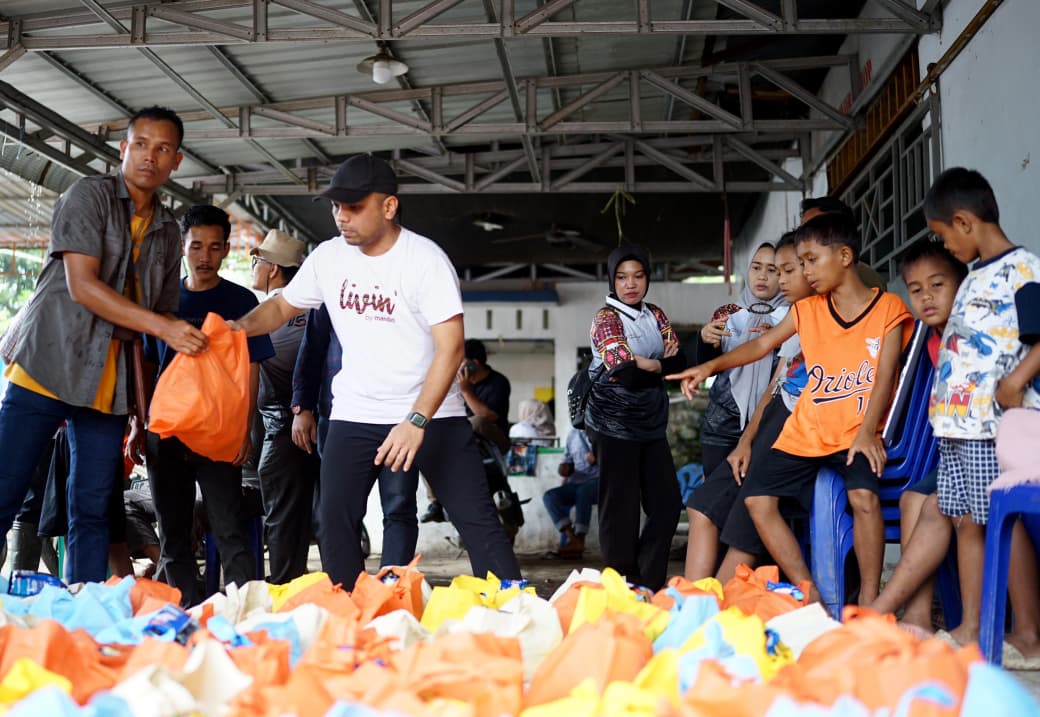 Hadir di Tengah Warga, Bank Mandiri Kembali Salurkan Bantuan Bencana di Tiga Titik Sumatera Utara