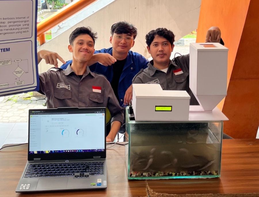 Tingkatkan Kualitas Budidaya Ikan, Mahasiswa UPER Rancang Teknologi Pakan Cerdas