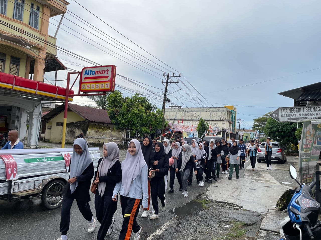 SMAN 3 Seunagan Gelar Jalan Sehat