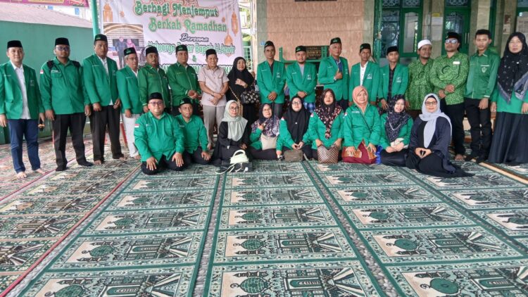 H. Azwir dan Keluarga Salurkan Zakat Mal Bantu Masyarakat Melalui PD Al Jam'iyatul Washliyah Binjai