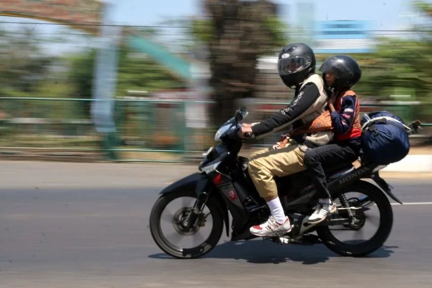 Tetap #cari_aman Meski Bawa Barang Saat Mudik Dengan Sepeda Motor
