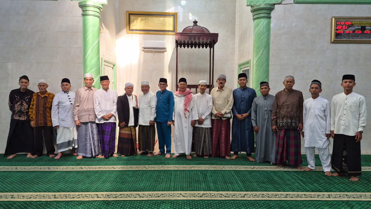 Ribuan Warga Gurilla Kel Sei Kerah Hilir I Kec Medan Perjuangan Padati Masjid Al Ikhsaniyah