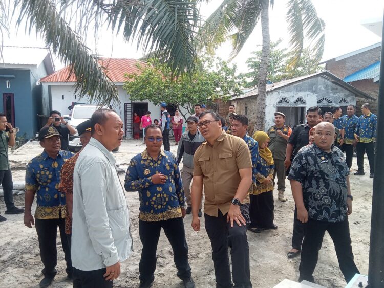 Tinjau TPS 3R di Pantai Labu, Bupati Asri Ludin Tambunan Soroti Air Bersih dan Kebutuhan Fasilitas