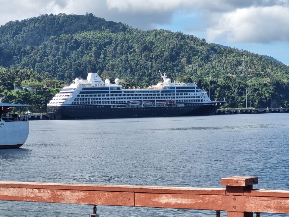Kapal Pesiar MS Azamara Onward Berlabuh Di Teluk Sabang Bawa Ratusan Penumpang
