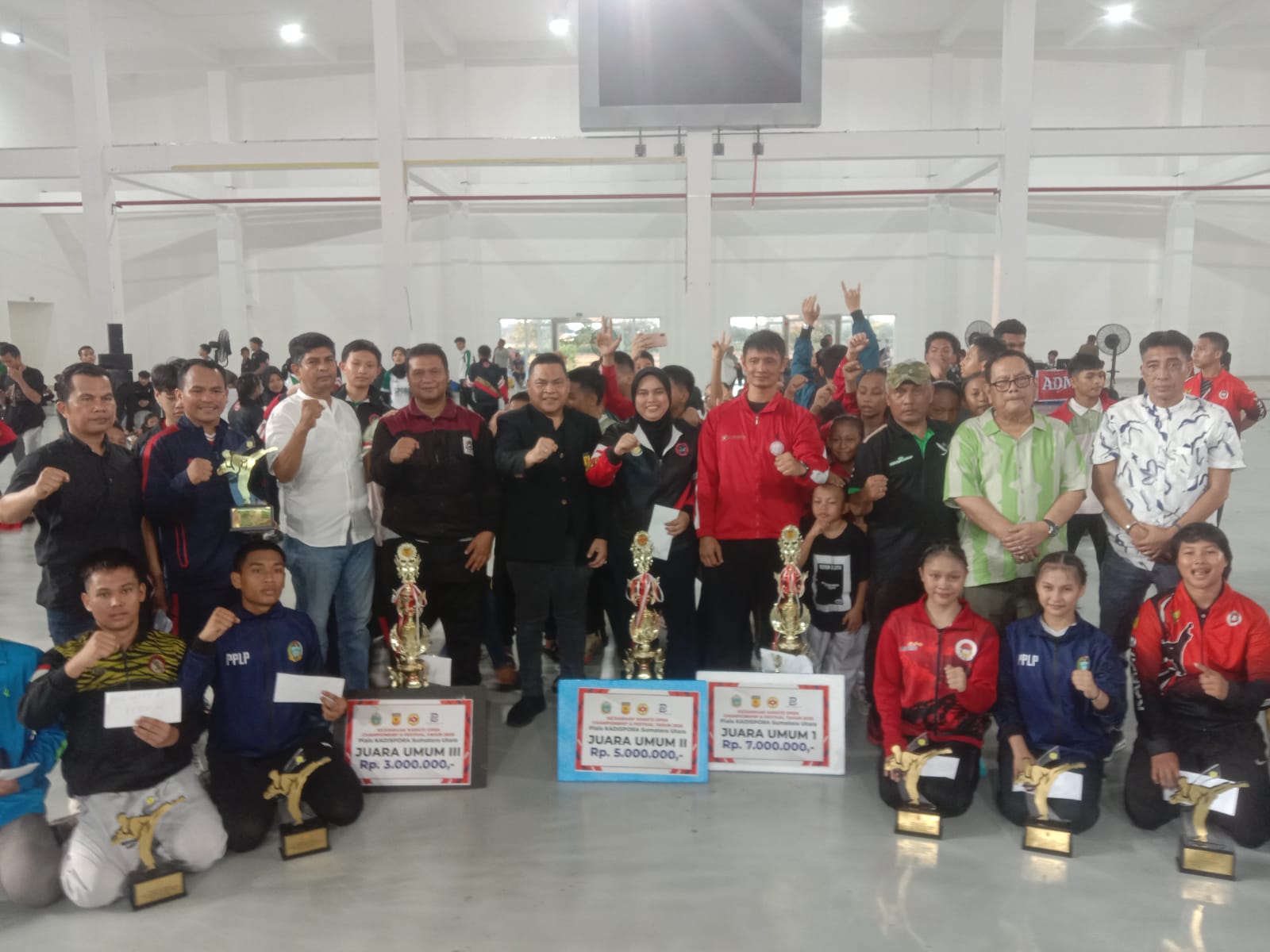 Shindoka Sumut Boyong Piala Kadisporasu