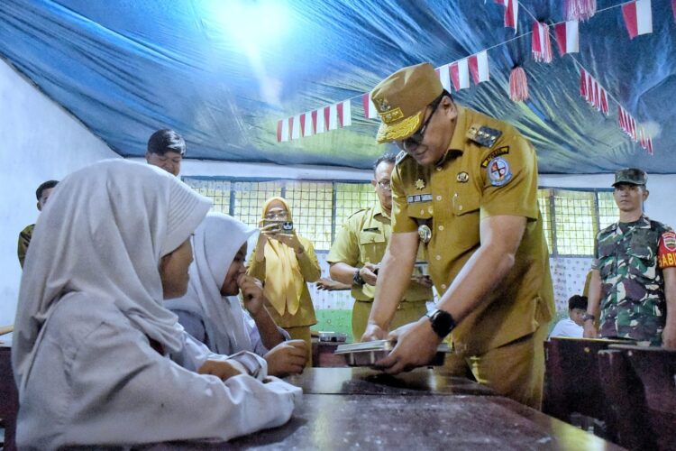 Tinjau Dapur MBG di Sunggal, Bupati Deliserdang Minta Petani Dilibatkan