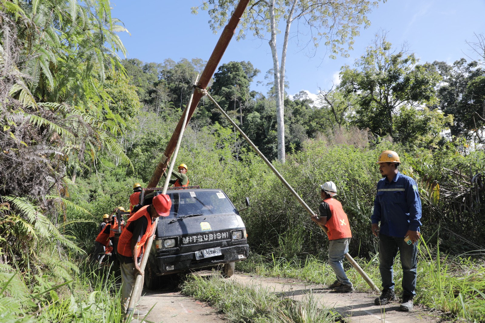 PLN Wujudkan Pemerataan Energi Di Patialo, Akses Listrik Andal Ditargetkan Rampung April