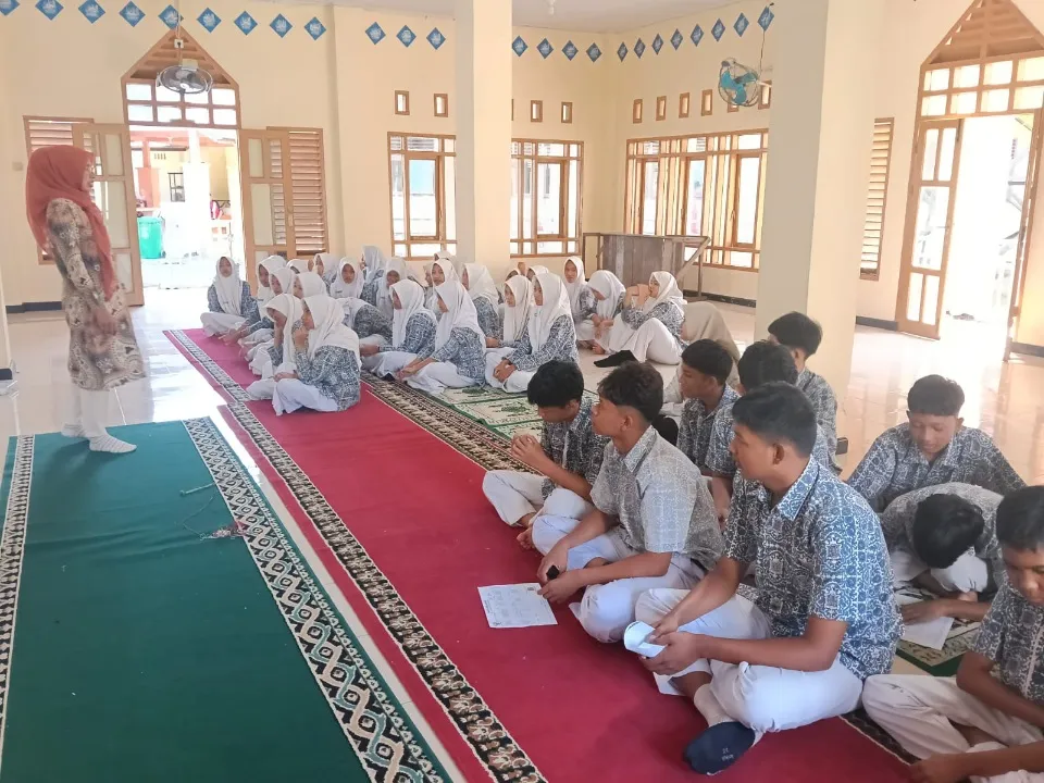 Puskesmas Lampisang Gelar Skrining PTM Dan Edukasi Kesehatan Di SMAN 1 Peukan Bada