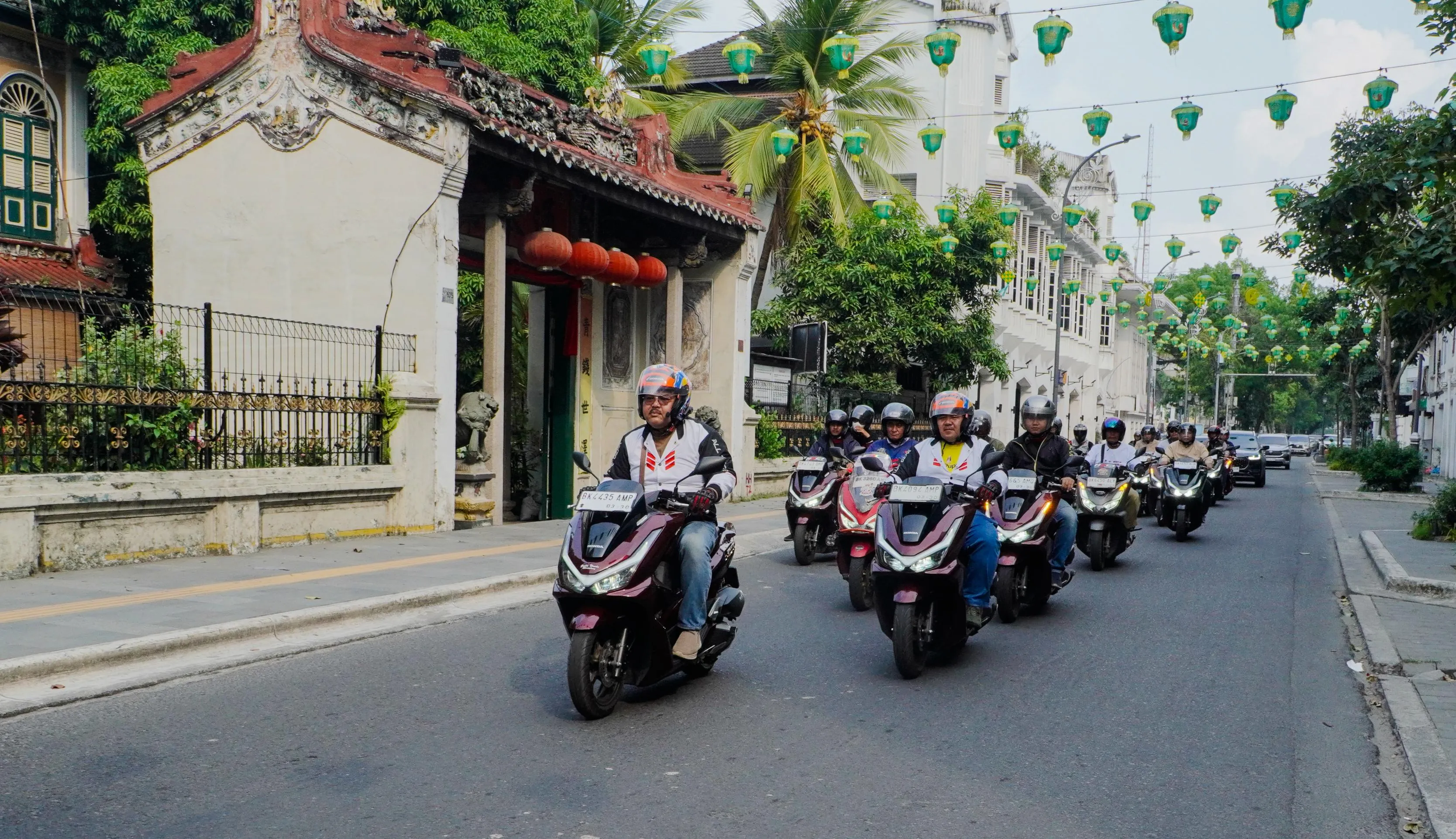 Ngaspal Bareng Buktikan Solidaritas Bikers Honda PCX