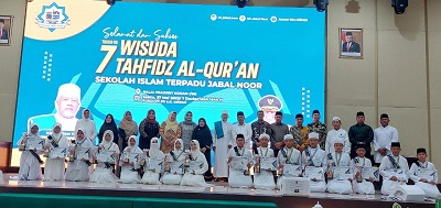 SIT Jabal Noor Wisuda 365 Hafiz-hafizah