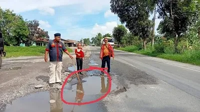 Anggota DPRD Sumut Azmi Yuli Sitorus Desak Perbaiki Jalinsum Penuh Lubang Di Tebing-Sergai
