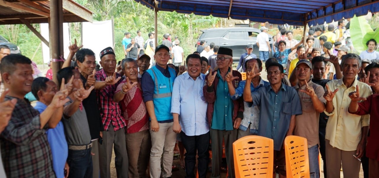 Lamhot Sinaga Realisasikan Mimpi Masyarakat, Dusun Jotihan, Taput, Untuk Menikmati Listrik