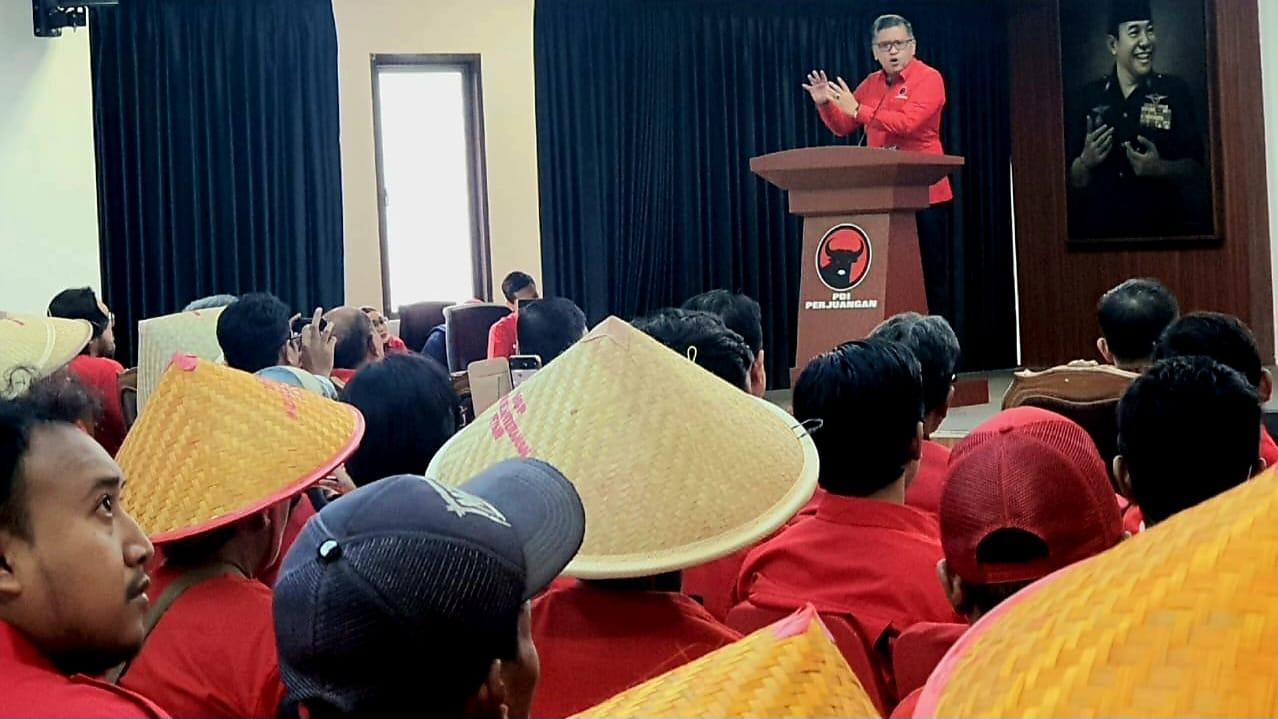 Hasto: Berpolitik Terkadang Melawan Arus