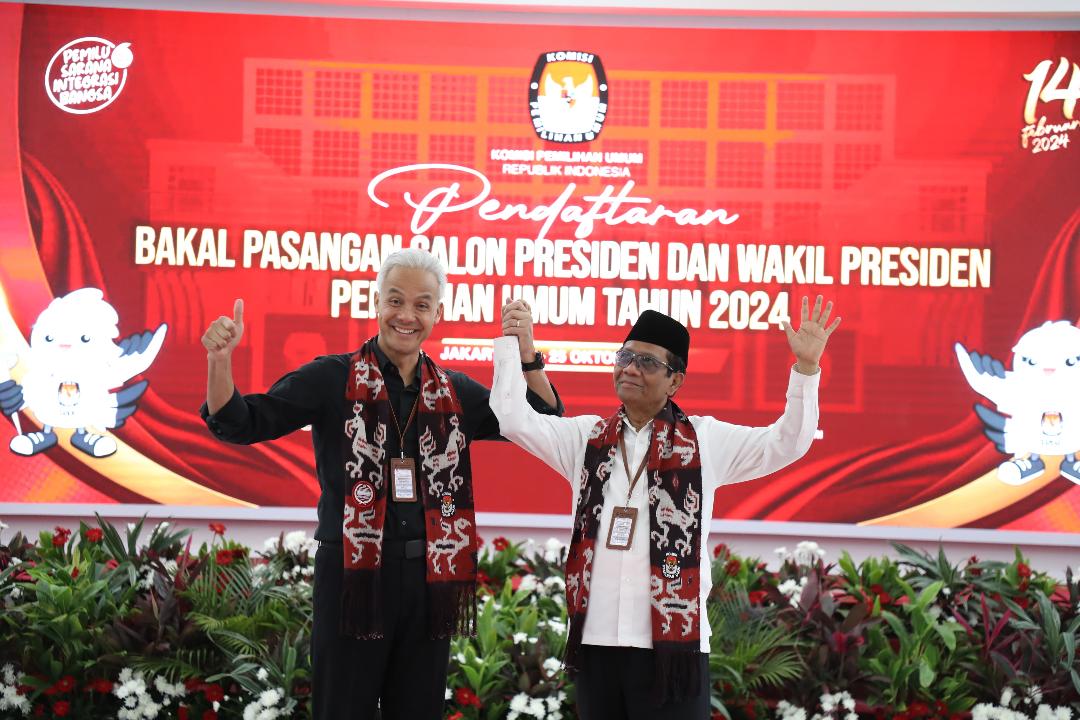 Serahkan Visi Misinya Ke KPU, Ganjar Harap Masyarakat Beri Masukan