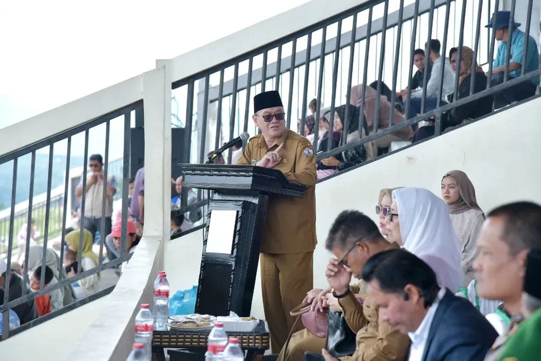 Bupati Tagore Abubakar Buka Kejuaraan Pacuan Kuda