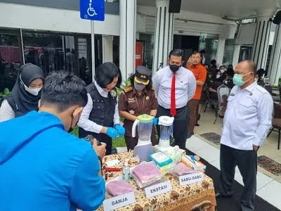 Kasat Narkoba Hadiri Pemusnahan Barang Bukti Narkoba Di Kejari Medan