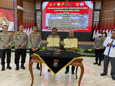 Kapoldasu Dan Ketua KI Sumut Teken MoU