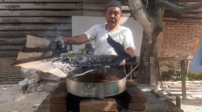 Kue Tepur Banda Bakar Khas Melayu Menu Favorit Berbuka Puasa Di Medan Utara