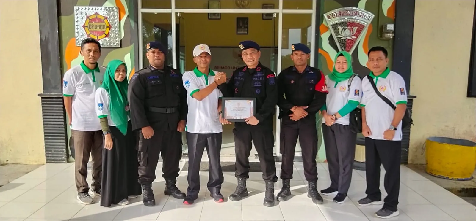 KONI Langsa Beri Penghargaan Kompi 2 Batalyon B Pelopor